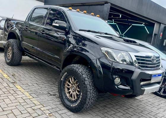 TOYOTA HILUX 3.0 SRV TOP 4X4 CD 16V TURBO INTERCOOLER DIESEL 4P AUTOMÁTICO TOYOTA HILUX 3.0 SRV TOP 4X4 CD 16V TURBO INTERCOOLER DIESEL 4P AUTOMÁTICO